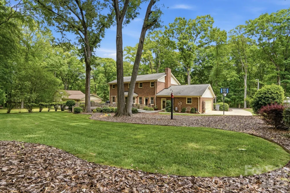 405 Hillcrest Drive Harrisburg, NC 28075