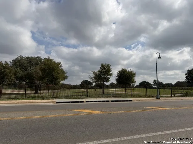 2011 Mission San Antonio, TX 78214