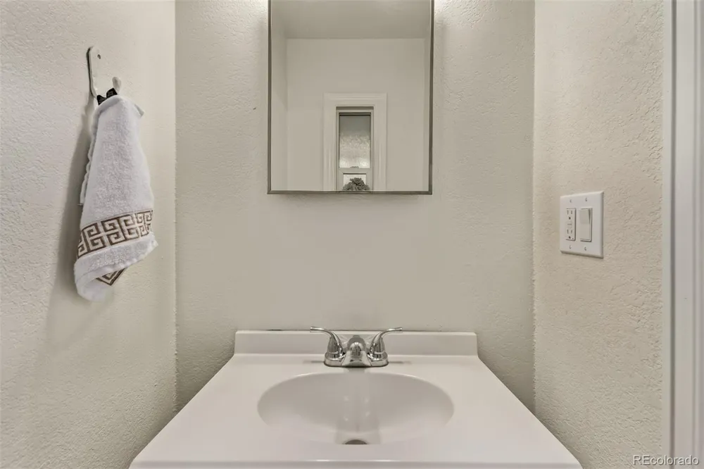1224 Xanadu Street Aurora, CO 80011