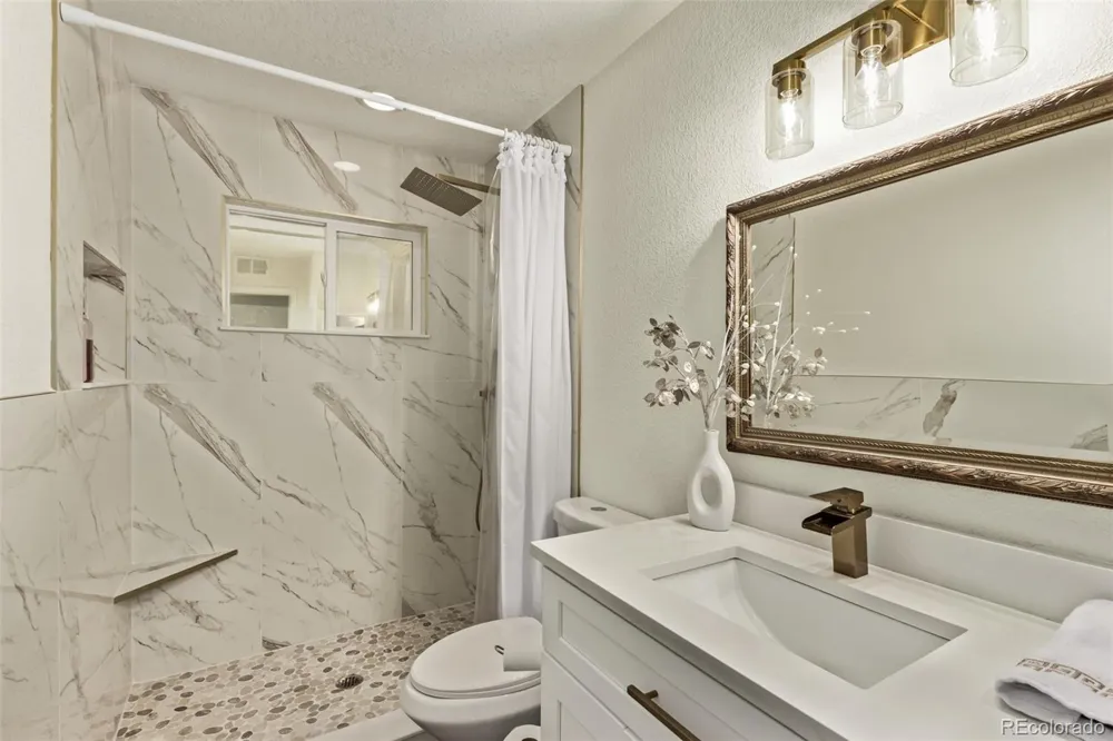 1224 Xanadu Street Aurora, CO 80011