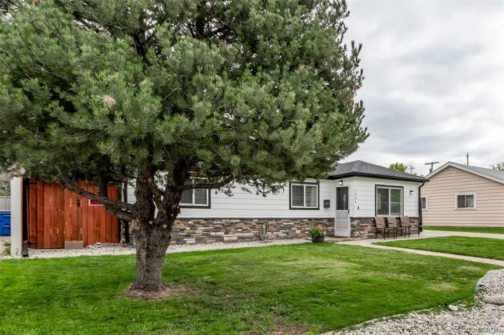 1224 Xanadu Street Aurora, CO 80011