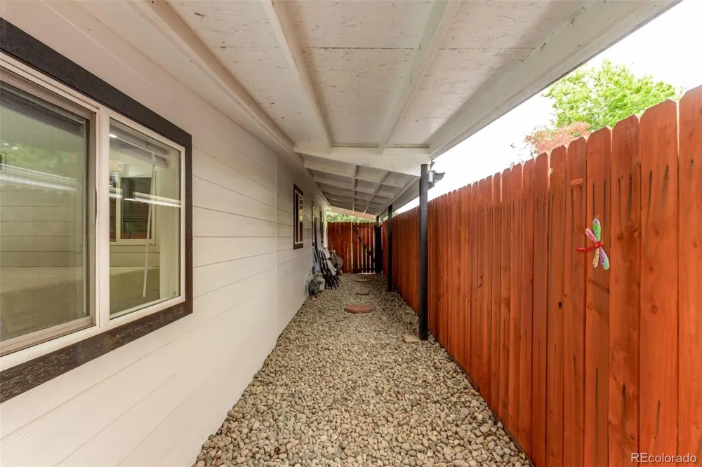 1224 Xanadu Street Aurora, CO 80011