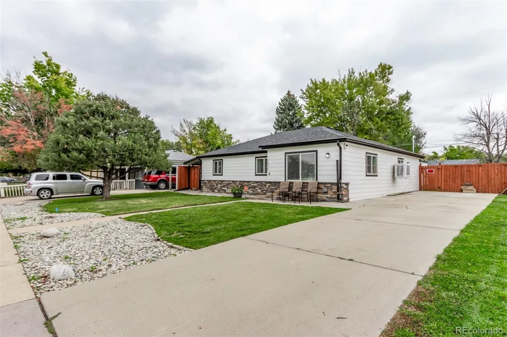 1224 Xanadu Street Aurora, CO 80011