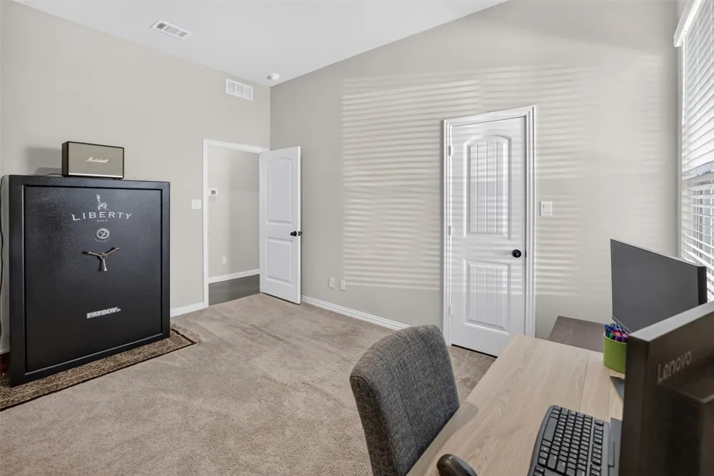 4004 Sanger Meadow Drive Sanger, TX 76266