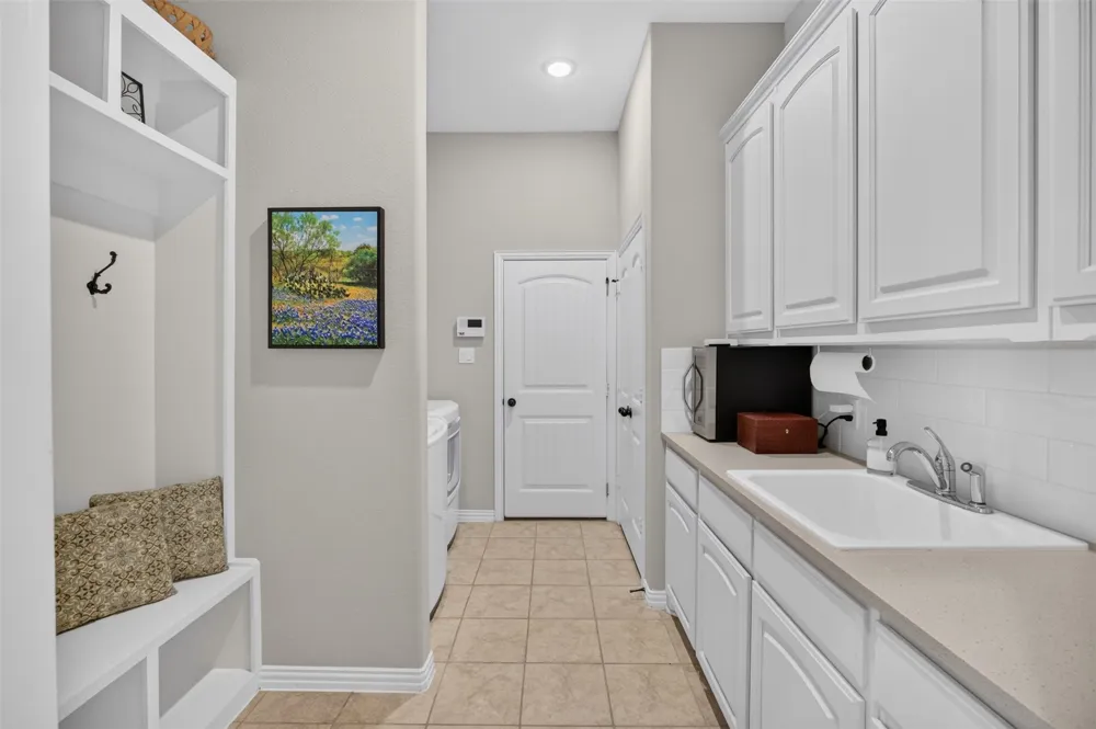 4004 Sanger Meadow Drive Sanger, TX 76266