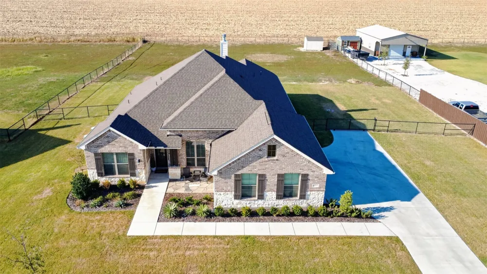 4004 Sanger Meadow Drive Sanger, TX 76266