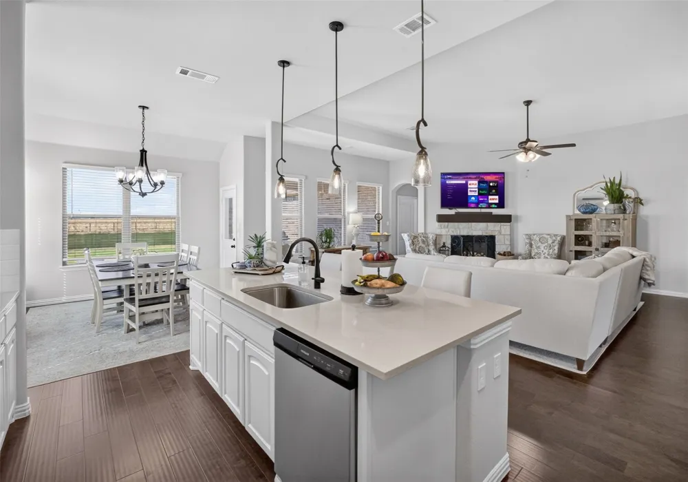 4004 Sanger Meadow Drive Sanger, TX 76266
