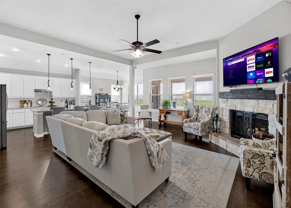 4004 Sanger Meadow Drive Sanger, TX 76266