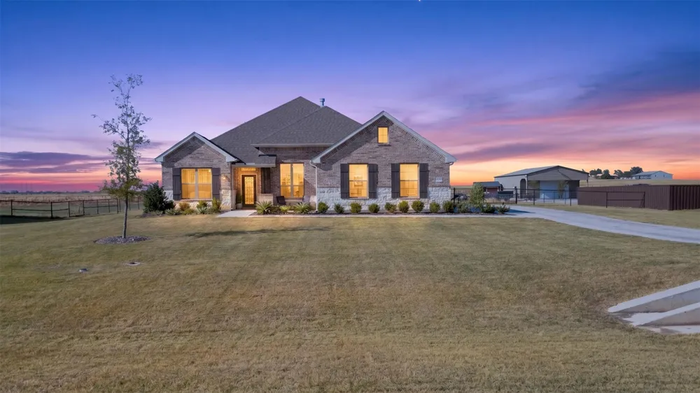 4004 Sanger Meadow Drive Sanger, TX 76266