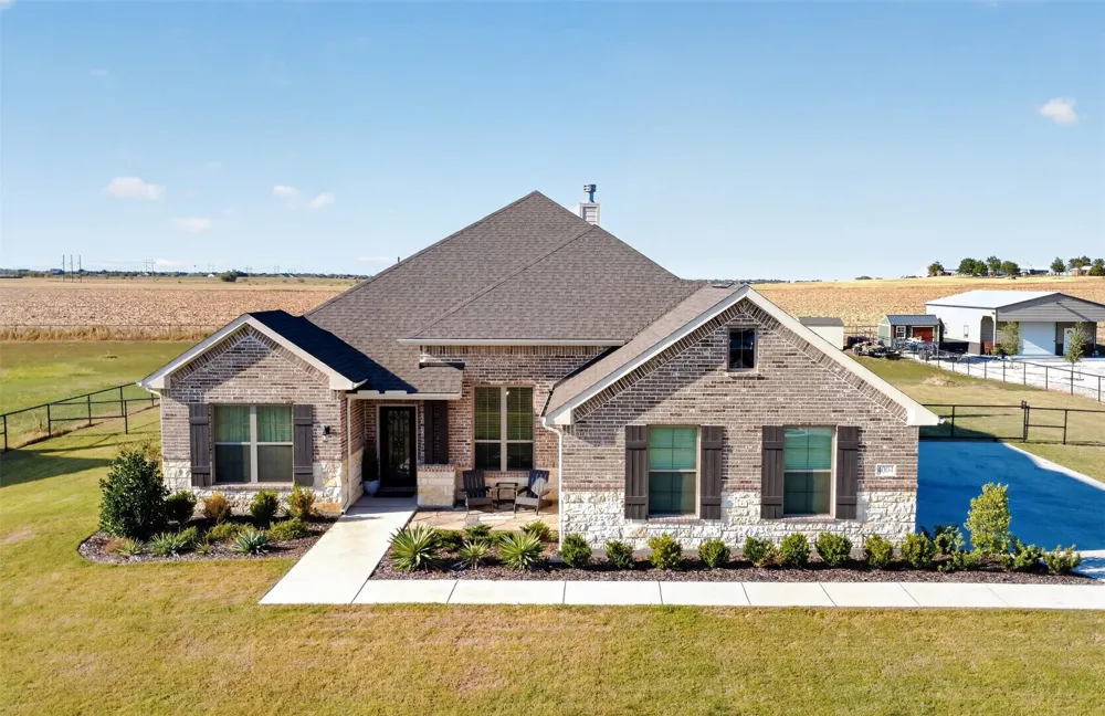 4004 Sanger Meadow Drive Sanger, TX 76266