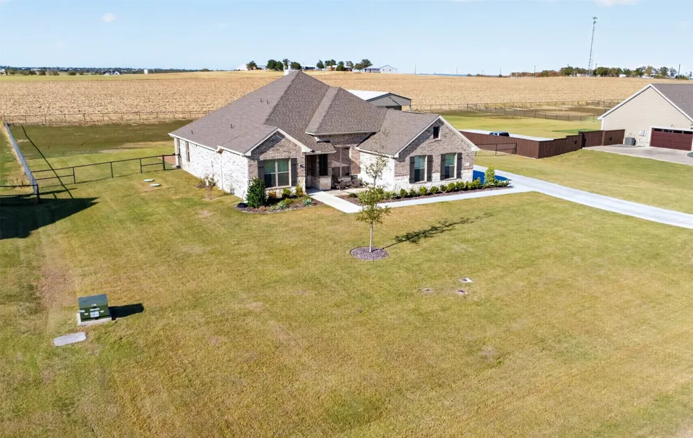 4004 Sanger Meadow Drive Sanger, TX 76266