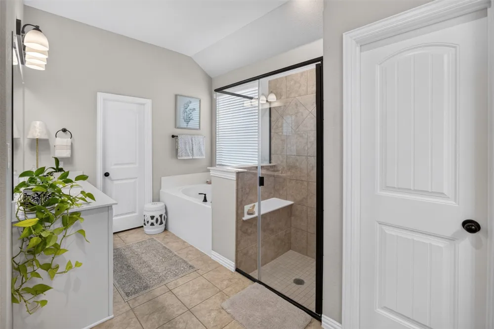 4004 Sanger Meadow Drive Sanger, TX 76266