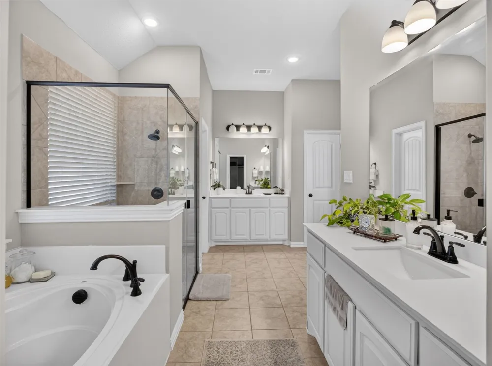 4004 Sanger Meadow Drive Sanger, TX 76266
