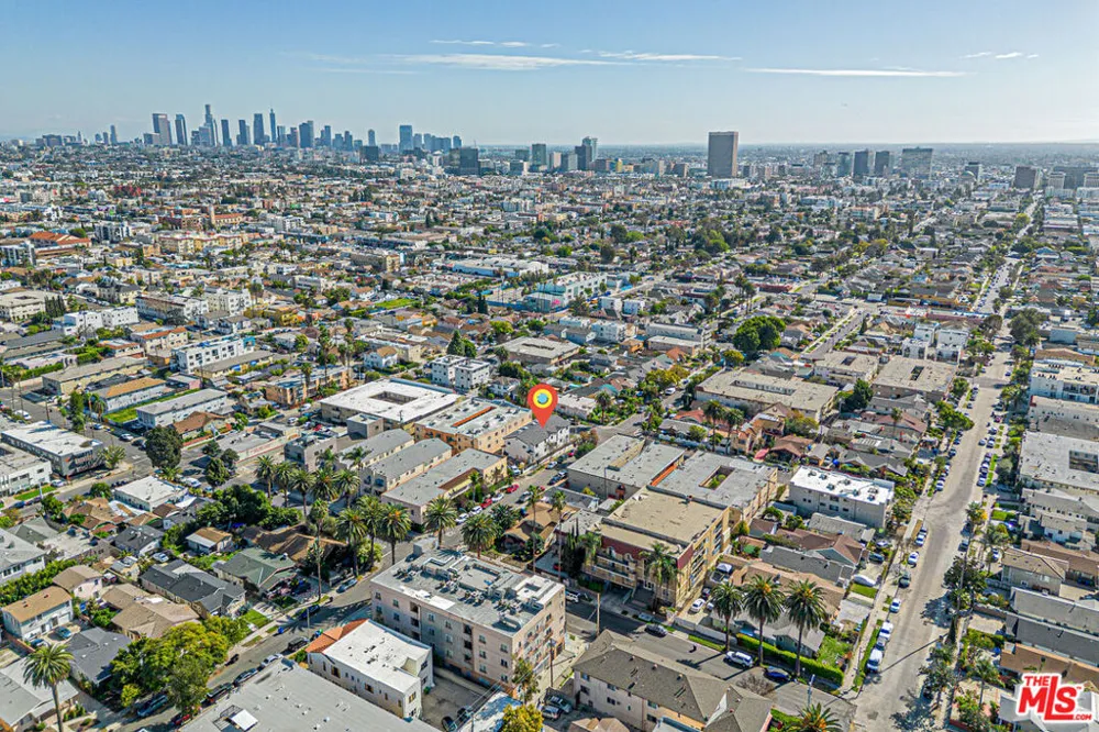 4627 Rosewood Avenue Los Angeles, CA 90004