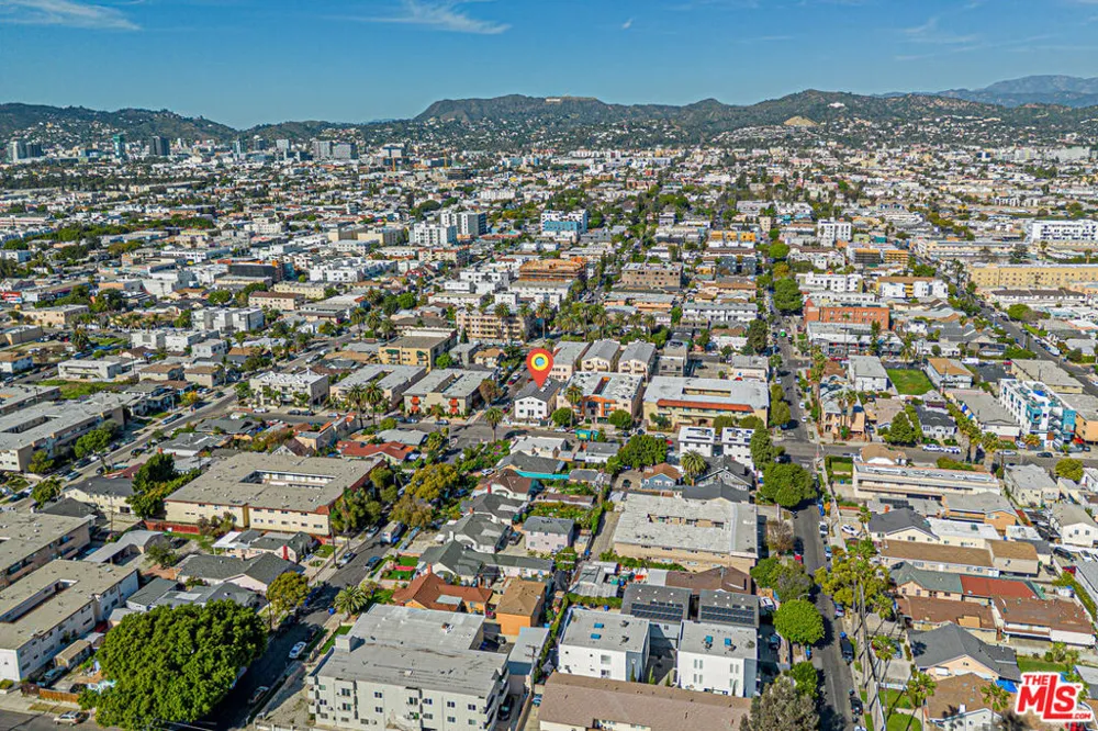 4627 Rosewood Avenue Los Angeles, CA 90004
