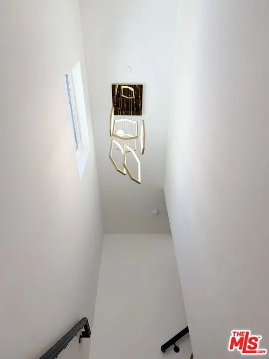 4627 Rosewood Avenue Los Angeles, CA 90004