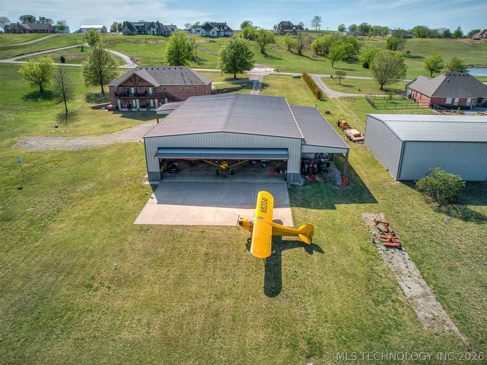 40800 3988 ROAD Collinsville, OK 74021