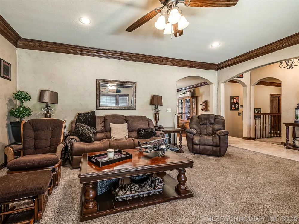 40800 3988 ROAD Collinsville, OK 74021