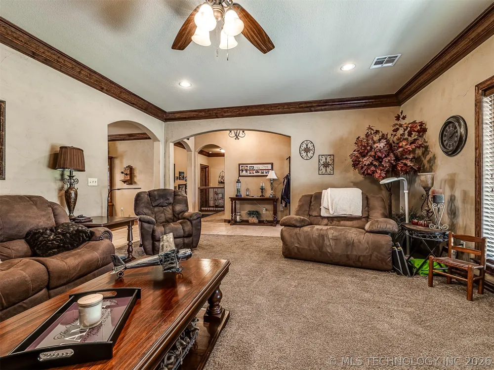 40800 3988 ROAD Collinsville, OK 74021
