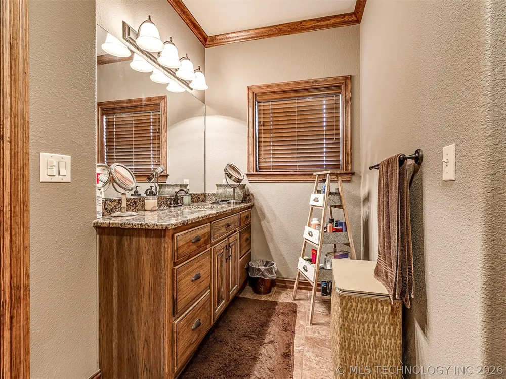 40800 3988 ROAD Collinsville, OK 74021