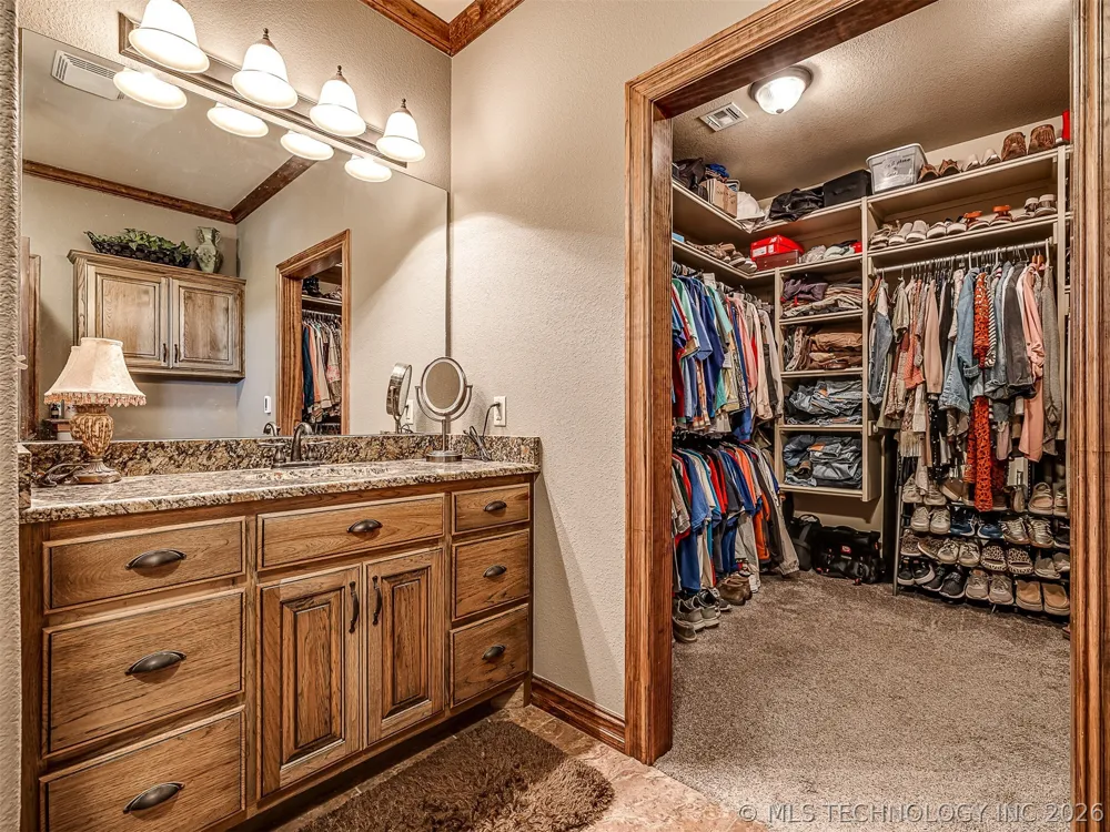 40800 3988 ROAD Collinsville, OK 74021