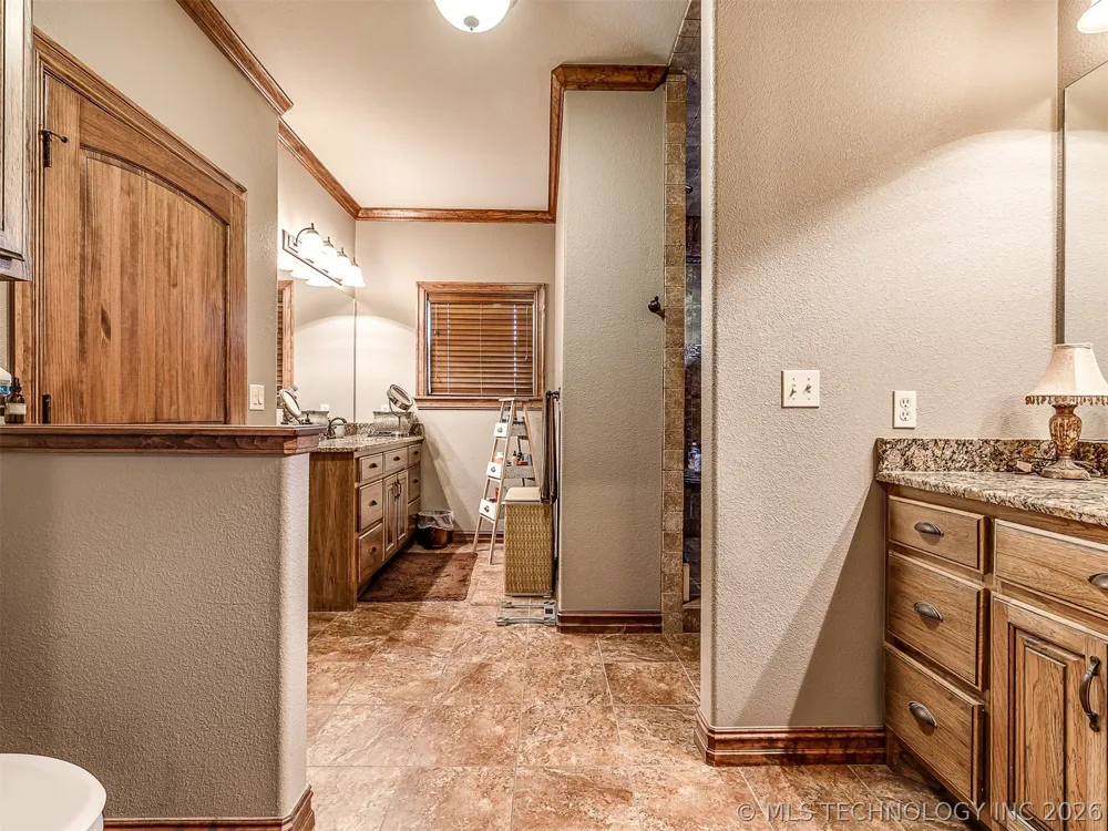 40800 3988 ROAD Collinsville, OK 74021