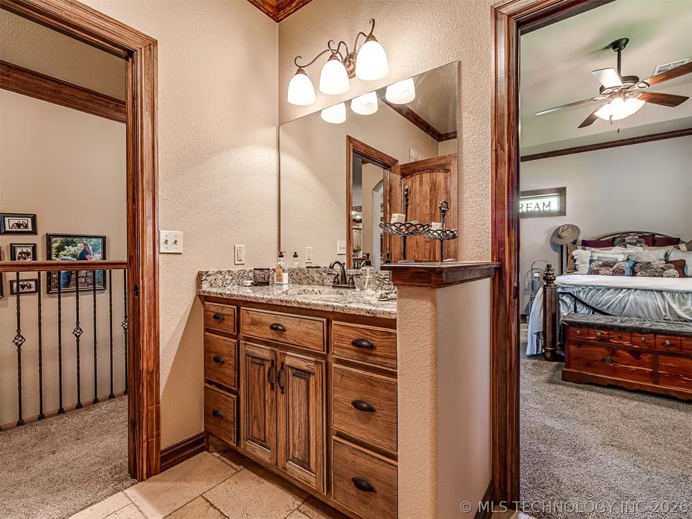 40800 3988 ROAD Collinsville, OK 74021