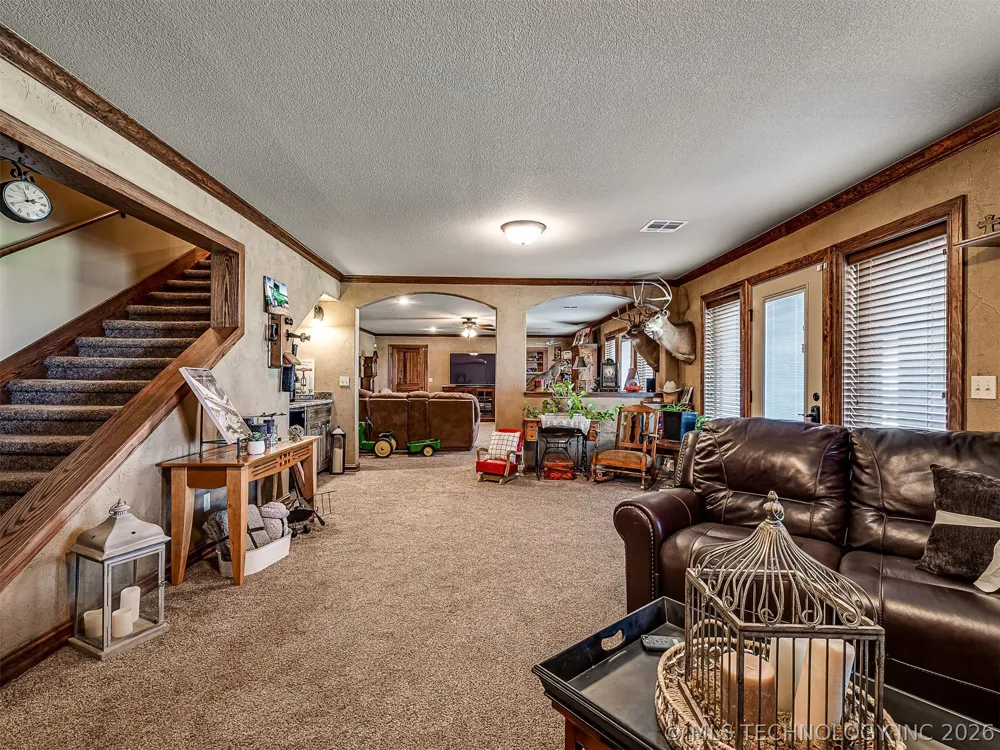40800 3988 ROAD Collinsville, OK 74021