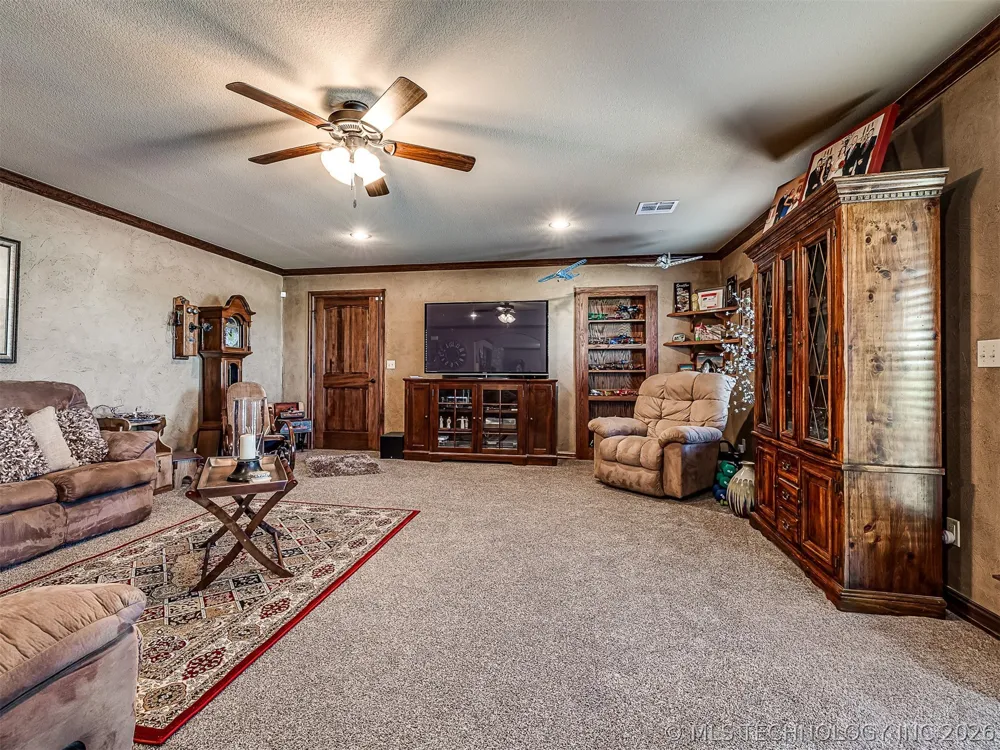 40800 3988 ROAD Collinsville, OK 74021