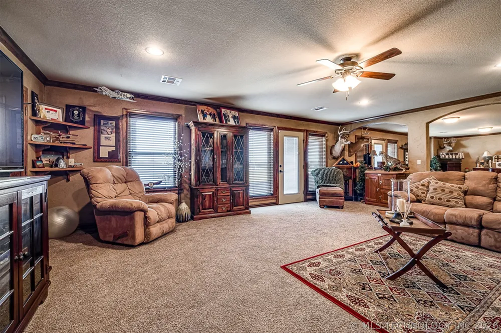 40800 3988 ROAD Collinsville, OK 74021
