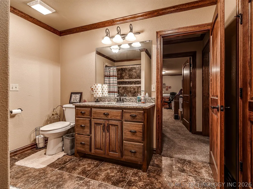 40800 3988 ROAD Collinsville, OK 74021