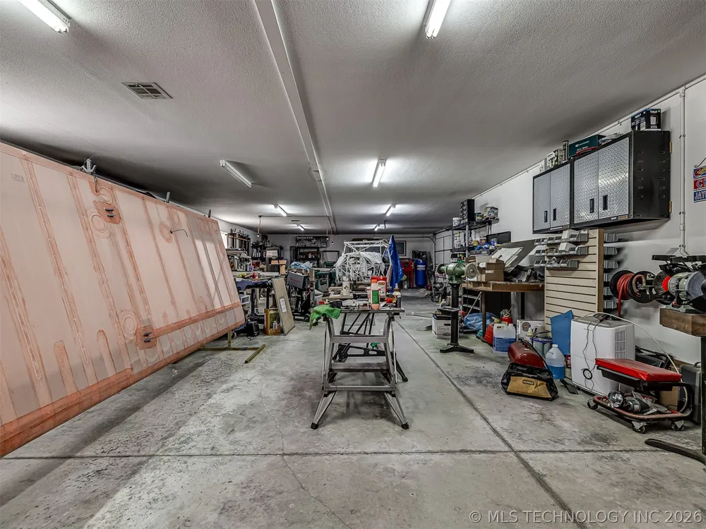 40800 3988 ROAD Collinsville, OK 74021