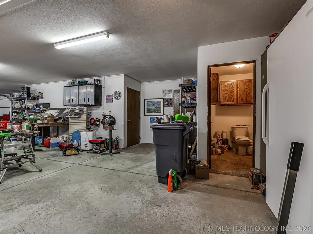 40800 3988 ROAD Collinsville, OK 74021