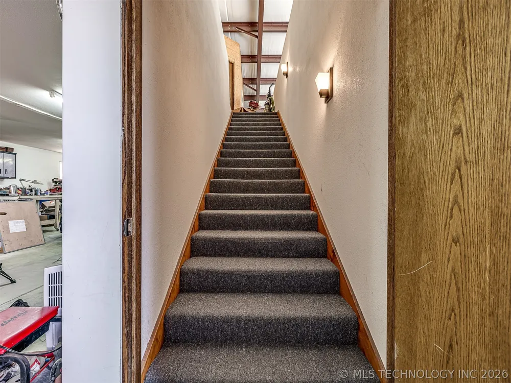40800 3988 ROAD Collinsville, OK 74021