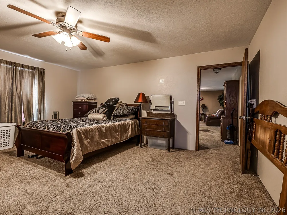 40800 3988 ROAD Collinsville, OK 74021