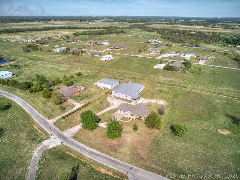 40800 3988 ROAD Collinsville, OK 74021