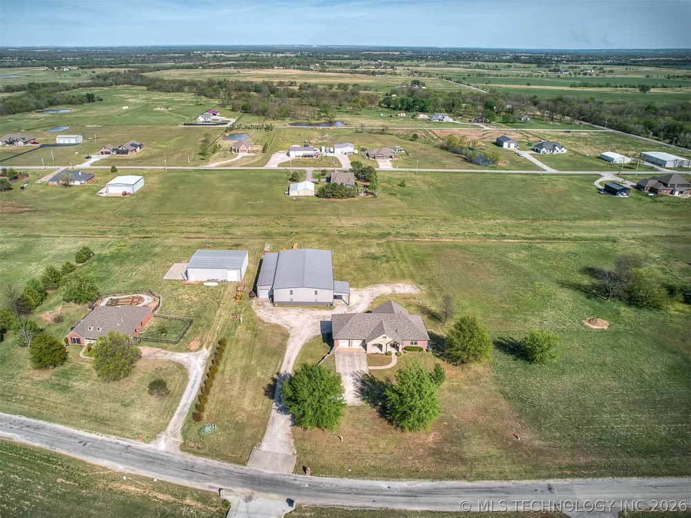 40800 3988 ROAD Collinsville, OK 74021