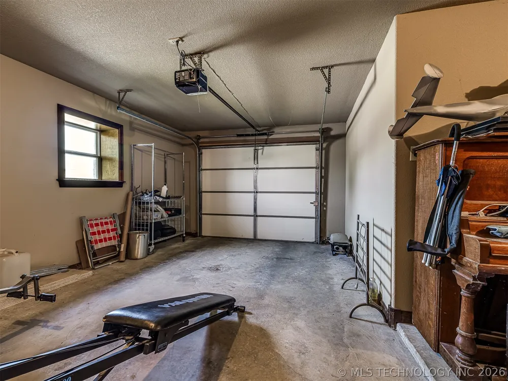 40800 3988 ROAD Collinsville, OK 74021