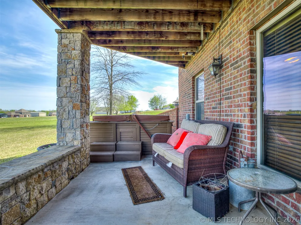 40800 3988 ROAD Collinsville, OK 74021