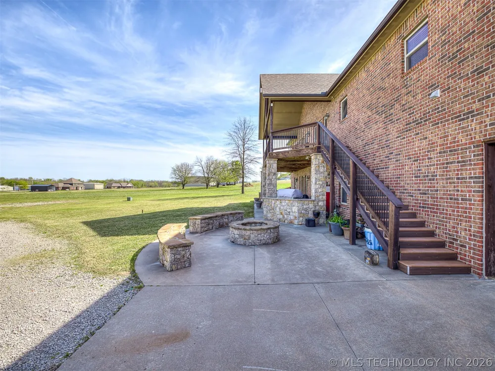 40800 3988 ROAD Collinsville, OK 74021
