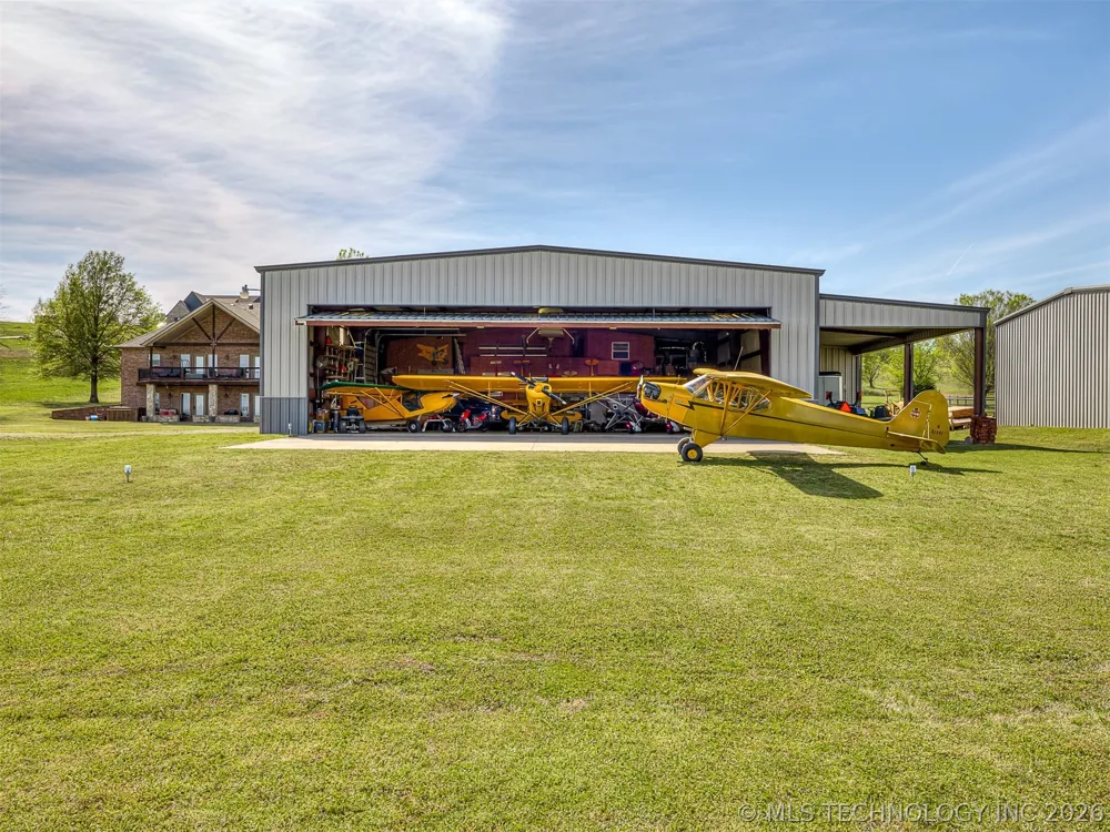 40800 3988 ROAD Collinsville, OK 74021