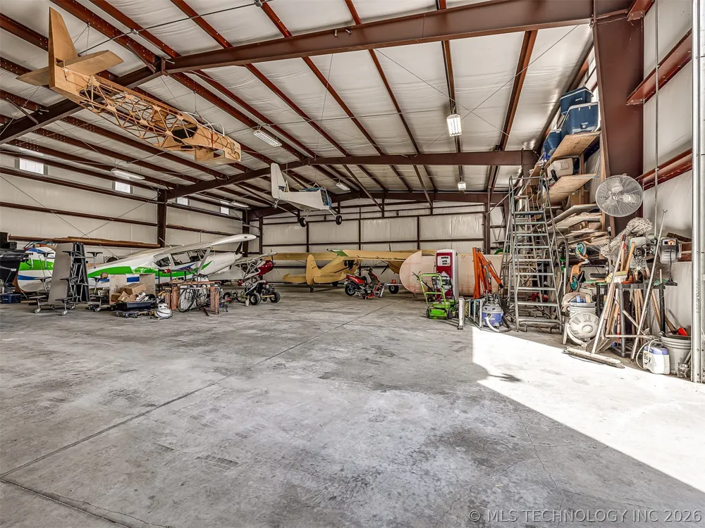 40800 3988 ROAD Collinsville, OK 74021