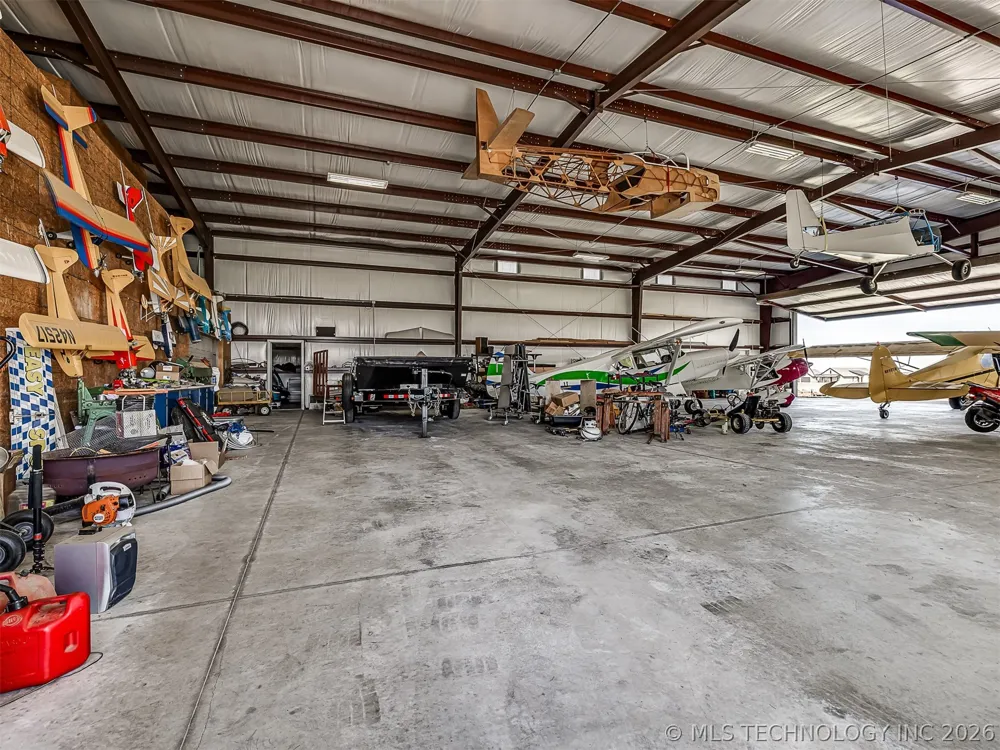 40800 3988 ROAD Collinsville, OK 74021