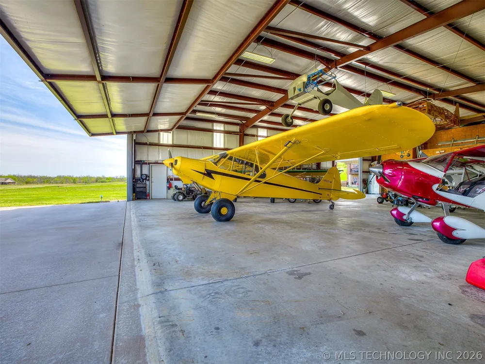40800 3988 ROAD Collinsville, OK 74021