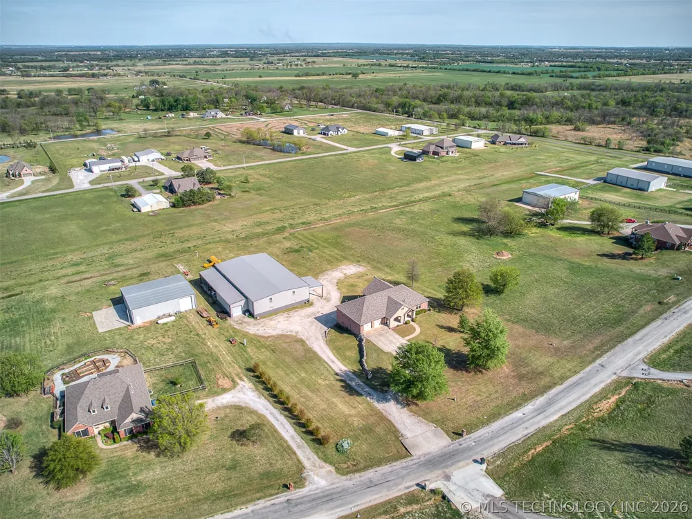 40800 3988 ROAD Collinsville, OK 74021
