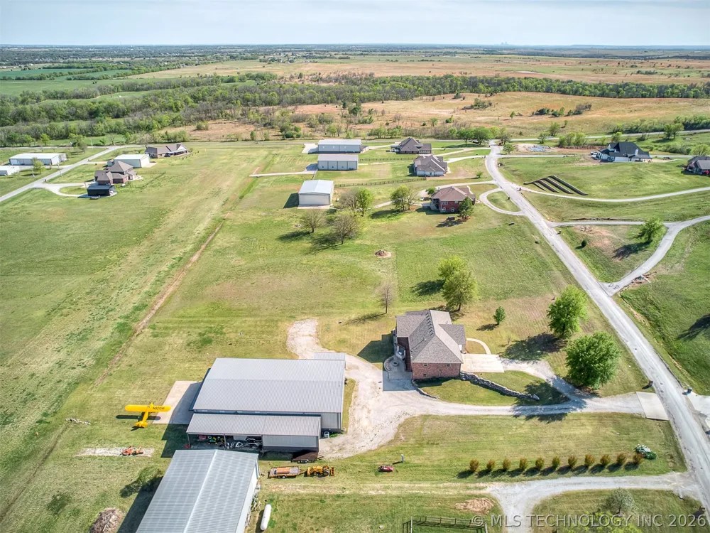 40800 3988 ROAD Collinsville, OK 74021
