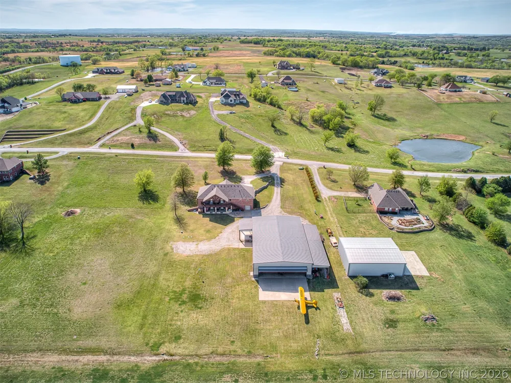40800 3988 ROAD Collinsville, OK 74021