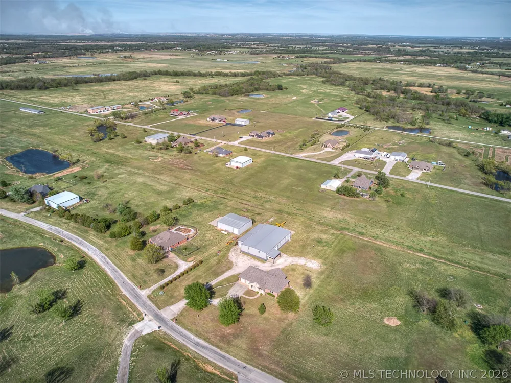 40800 3988 ROAD Collinsville, OK 74021