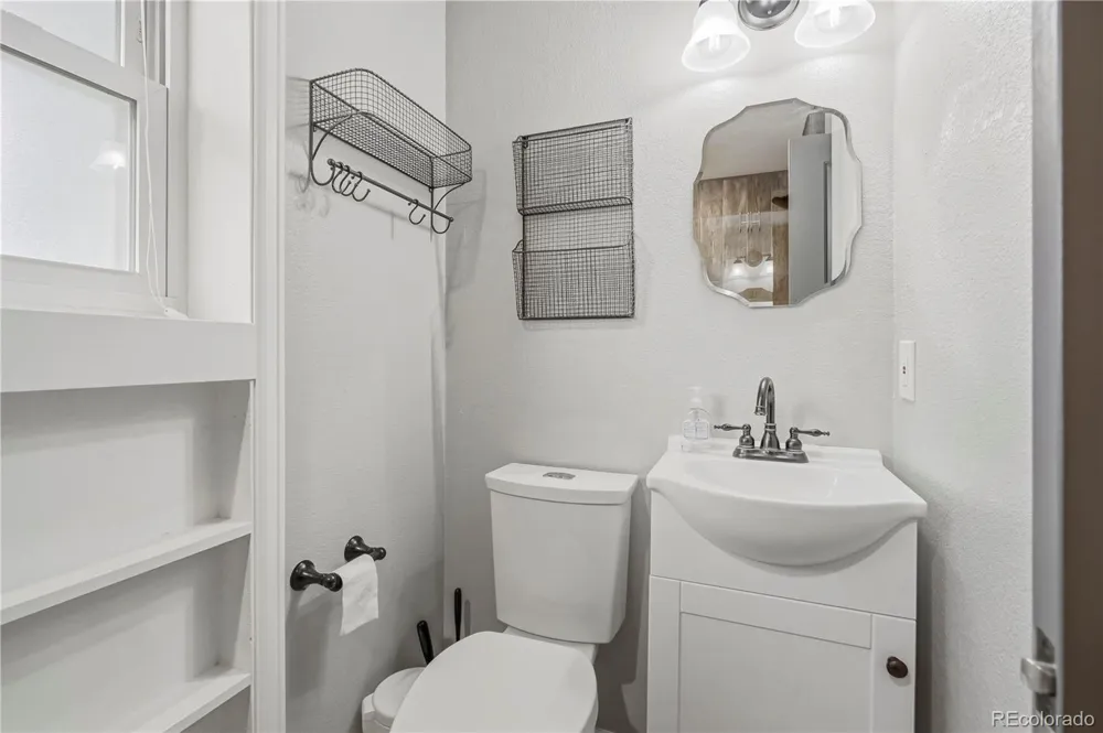 9033 W Union Avenue Denver, CO 80123