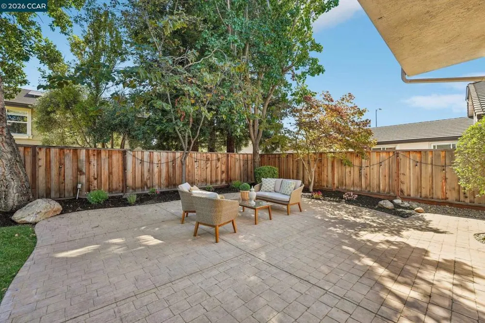 4926 Redwood Ave Dublin, CA 94568